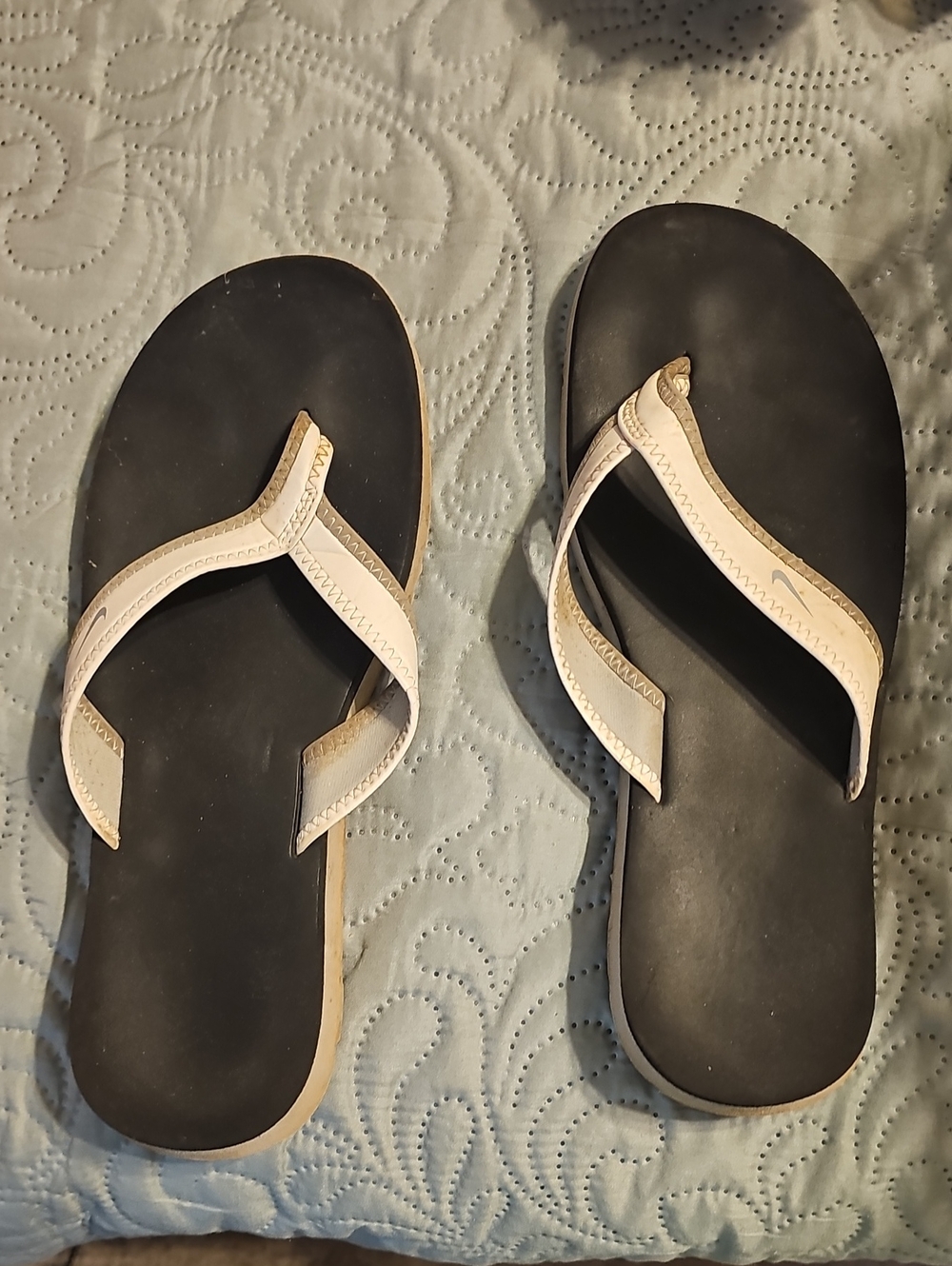 Nike Flip Flop Thong Sandals with Cream Straps